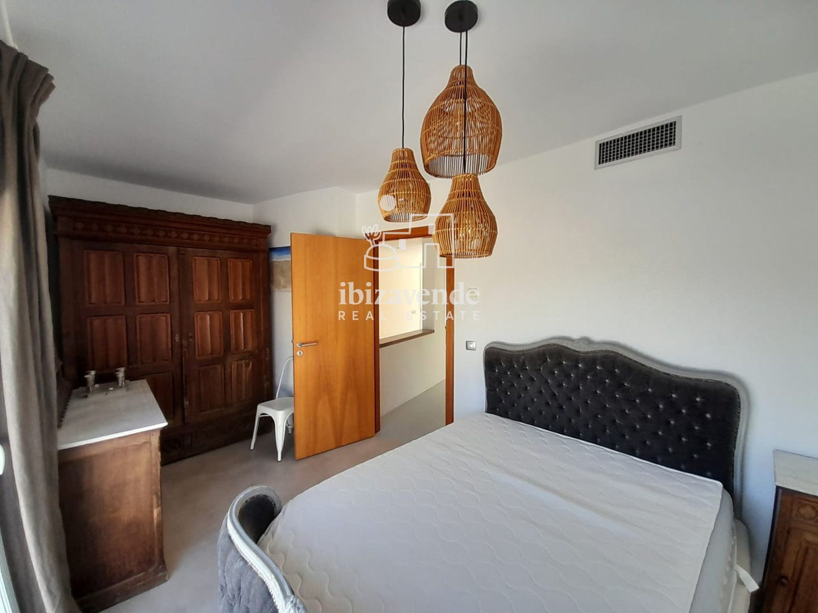 Mobilia Property Image