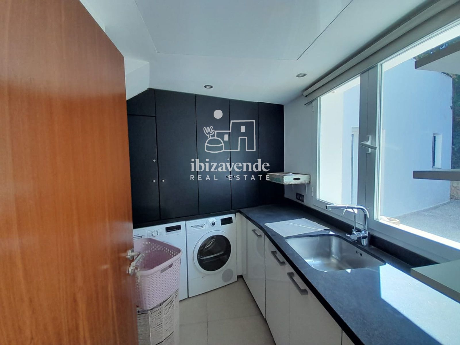 Mobilia Property Image