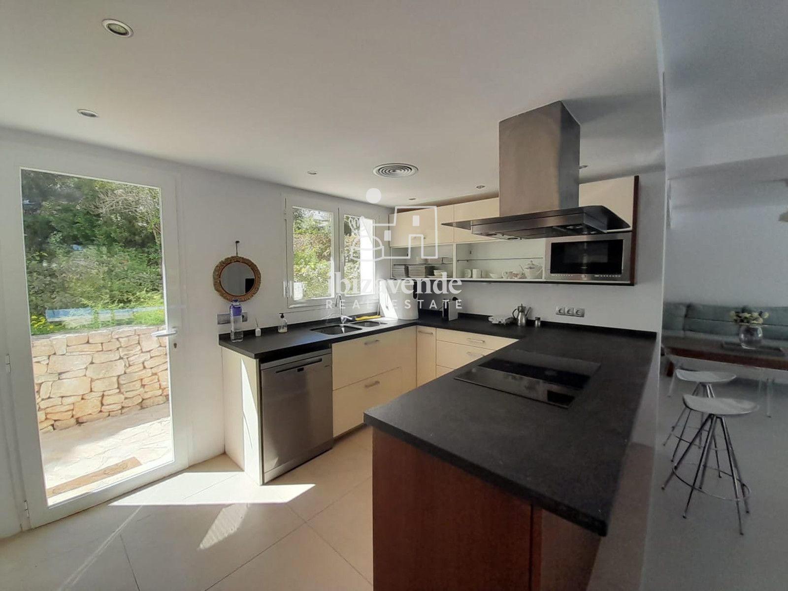 Mobilia Property Image