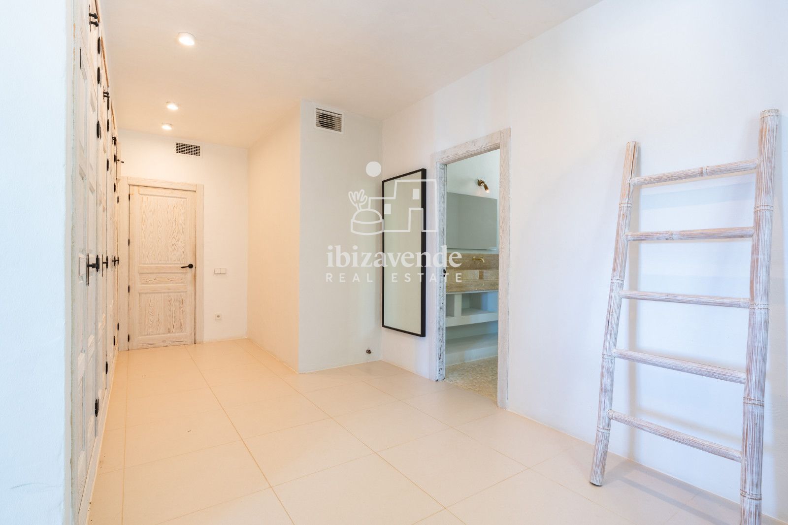 Mobilia Inmueble Image